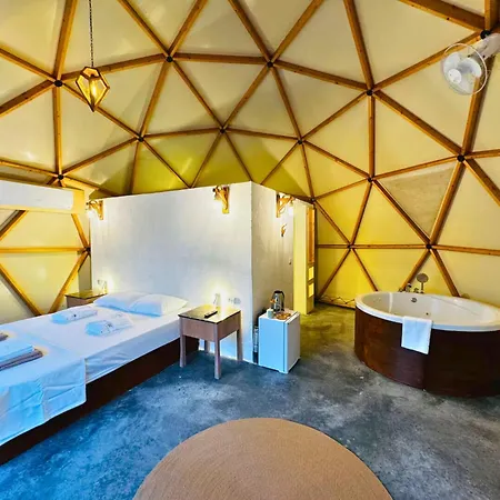 Luksusowy namiot In Out Glamping