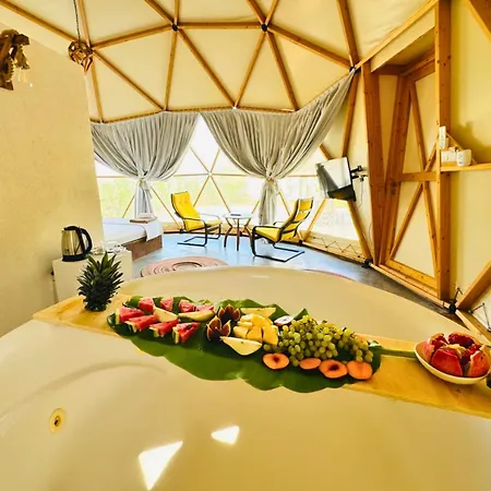 Luksusowy namiot In Out Glamping