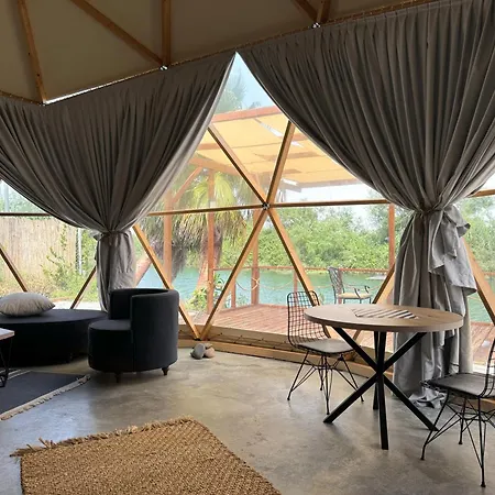 In Out Glamping Luxury tent *